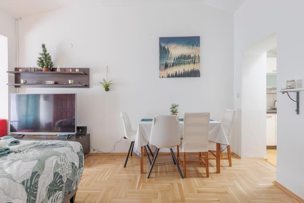 Warm House Full Of Green Ambient,Joy And Comfort Zagabria Esterno foto