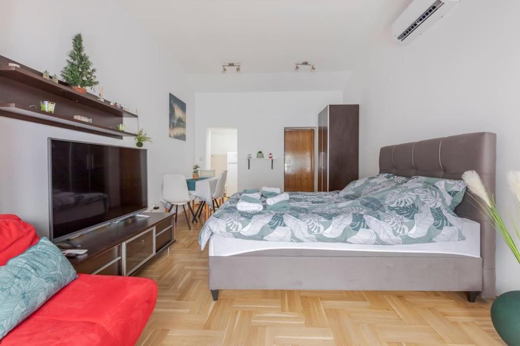 Warm House Full Of Green Ambient,Joy And Comfort Zagabria Esterno foto